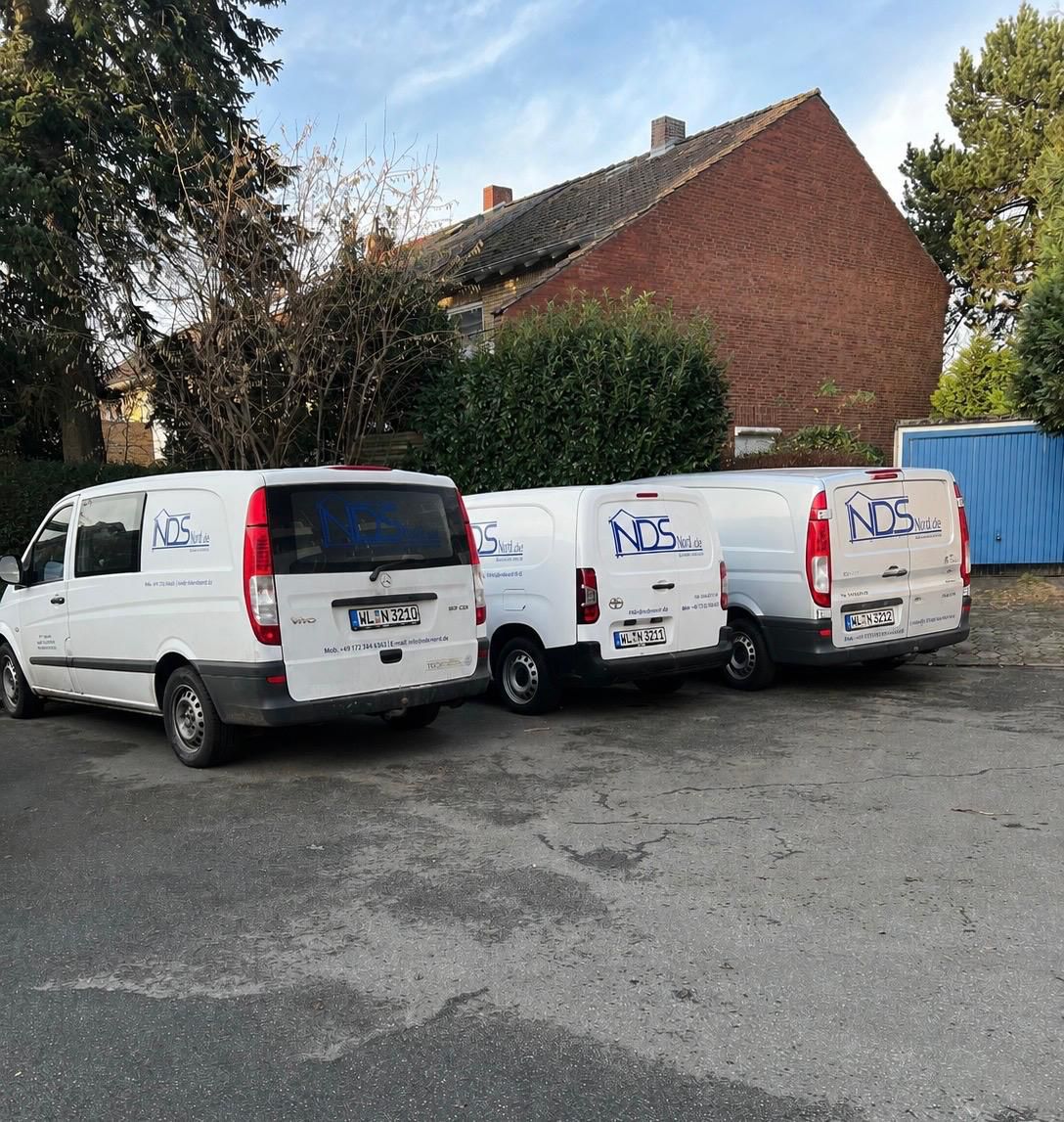 NDS Nord GmbH Transporter vor dem Firmengelände
